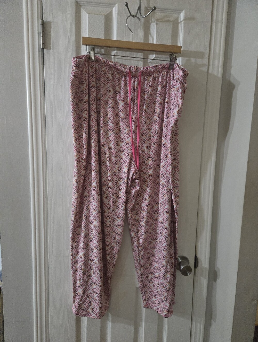 2x knit lounge pants